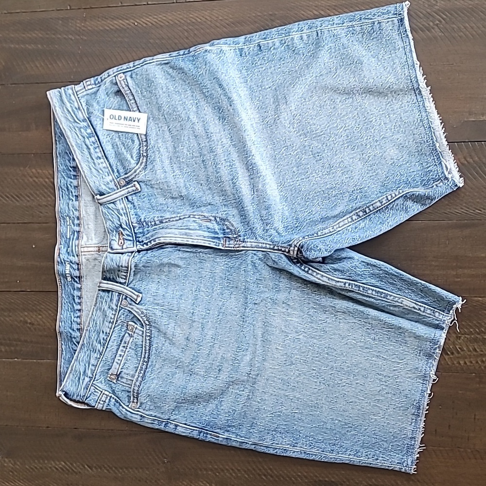 NWT Old Navy Mens Blue Jean Shorts Original taper Built-In Flex Denim Light Wash